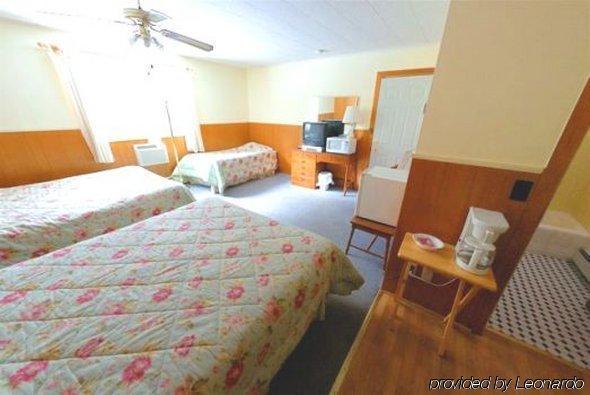 The Riverside Inn ストー 部屋 写真